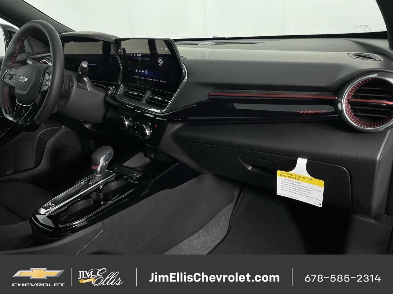 Certified 2025 Chevrolet Trax RS w/ Sunroof Package FWD image 27