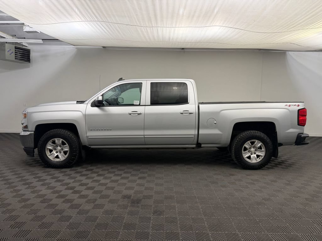 Used 2017 Chevrolet Silverado 1500 LT w/ Trailering Package AWD/4WD image 2