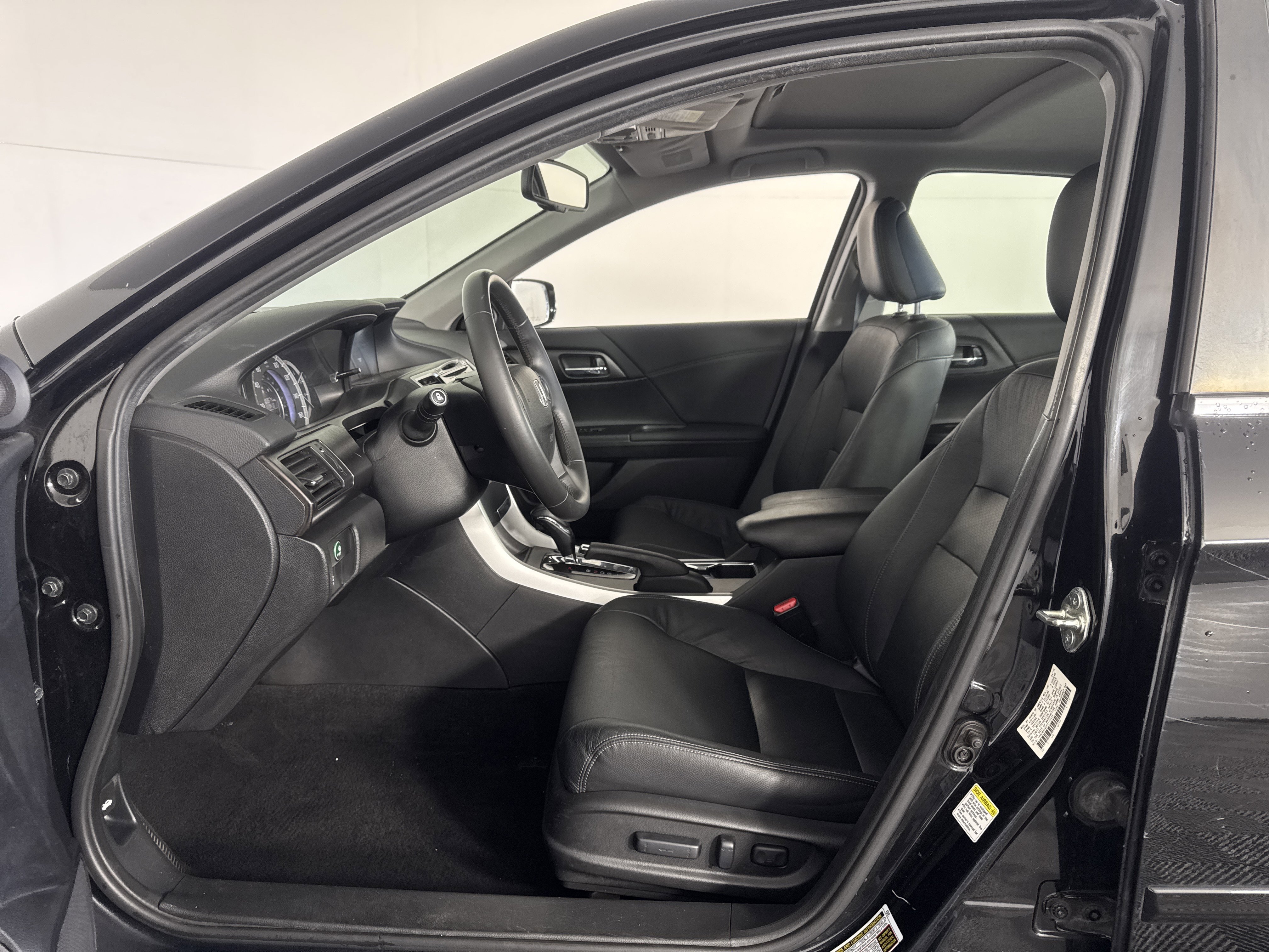 Used 2015 Honda Accord EX-L image 15