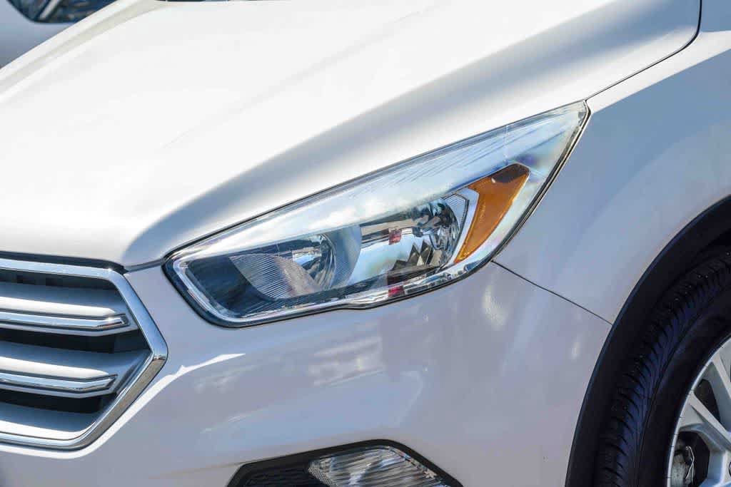 Used 2019 Ford Escape SE FWD image 8
