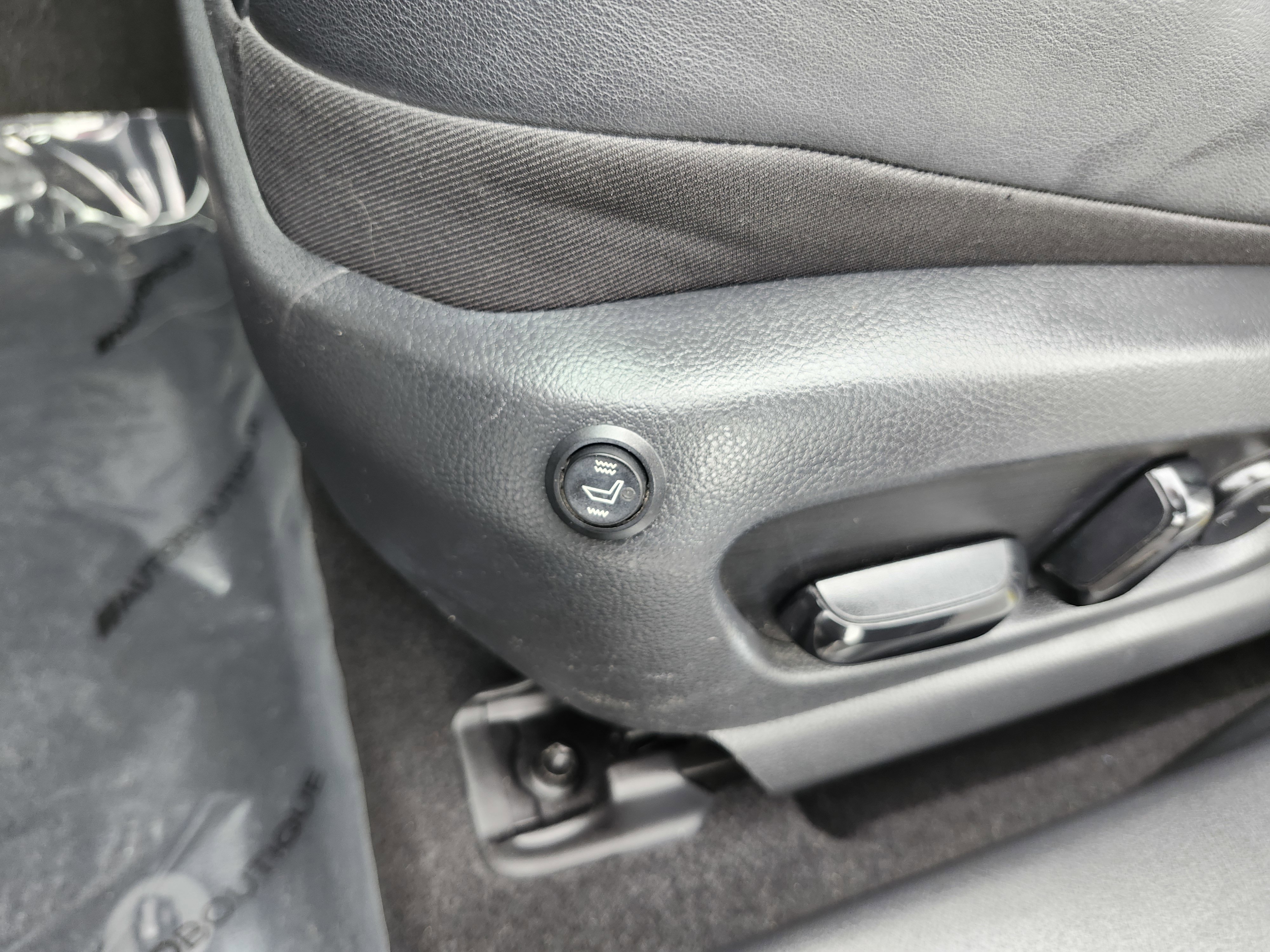 Used 2019 Lexus UX 200 w/ Accessory Package FWD image 25