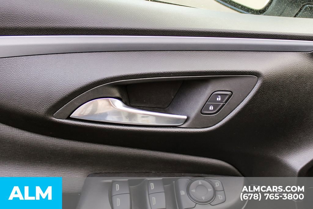 Used 2025 Buick Envista Preferred image 39