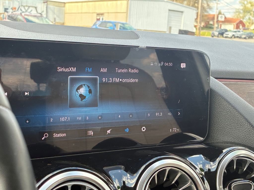 Used 2022 Mercedes-Benz GLA 250 4MATIC image 19