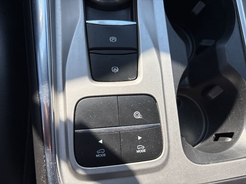 Used 2022 Ford Explorer XLT w/ Equipment Group 202A image 27