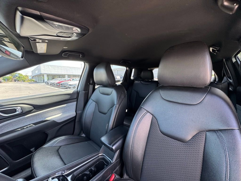 Used 2024 Jeep Compass Latitude AWD/4WD image 18