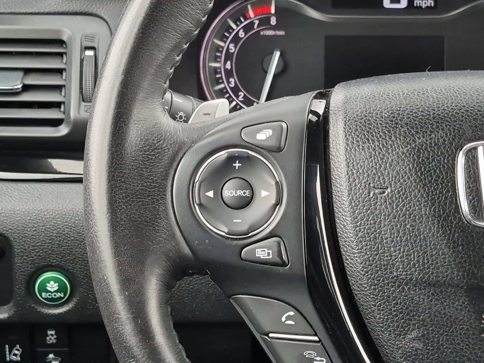 Used 2017 Honda Pilot Touring image 15