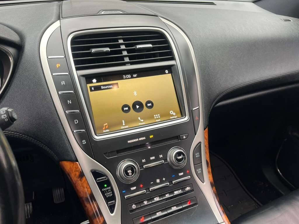 Used 2016 Lincoln MKX Select w/ Climate Package AWD/4WD image 13