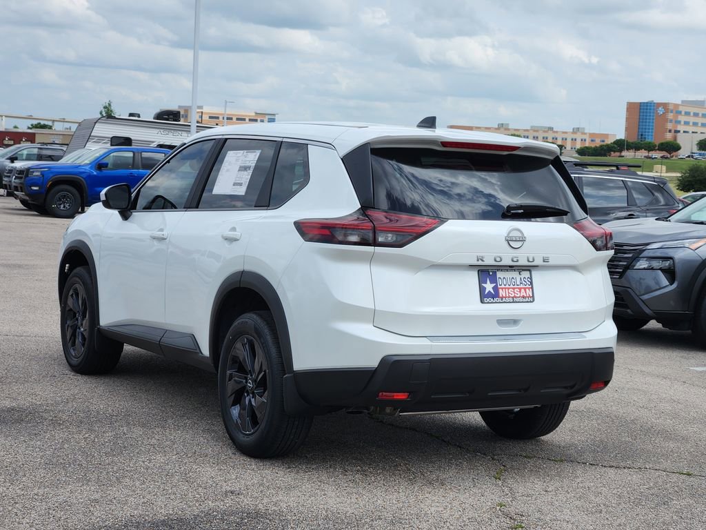 New 2026 Nissan Rogue SV FWD image 4