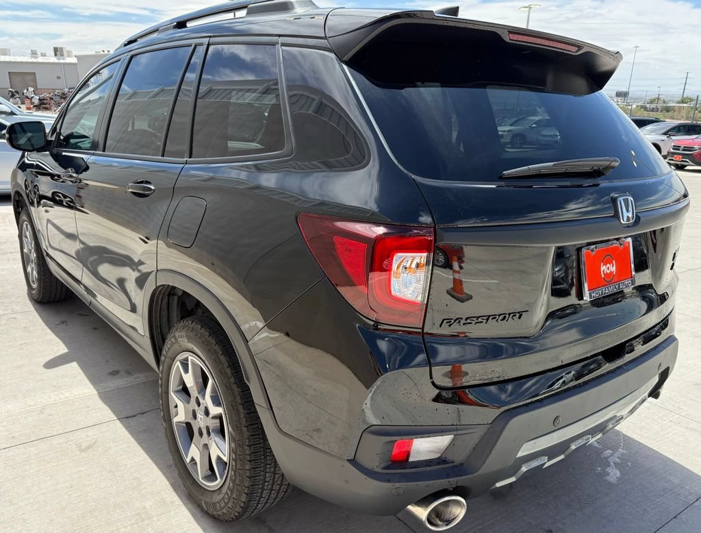 Used 2023 Honda Passport TrailSport image 7
