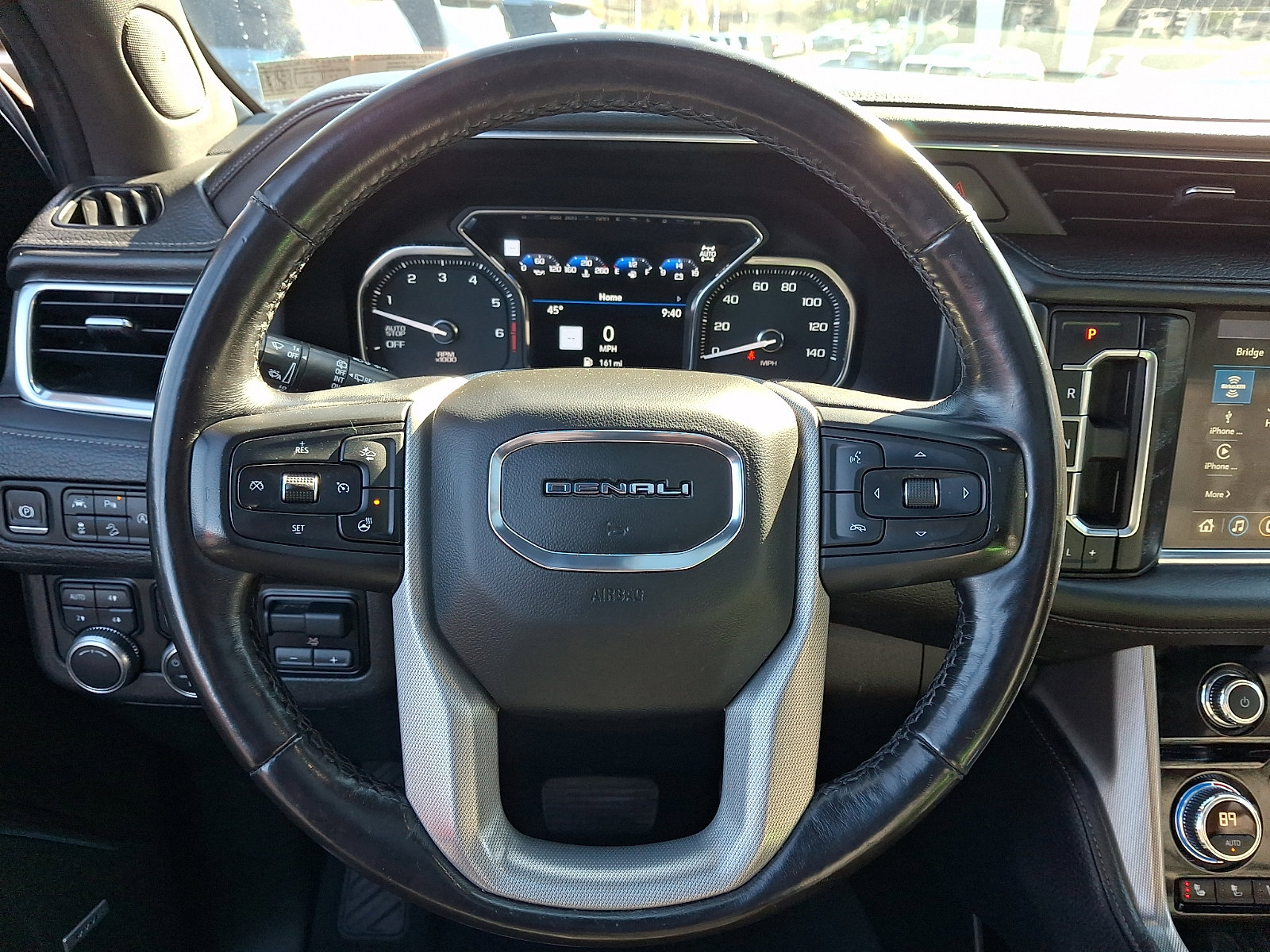 Used 2021 GMC Yukon XL Denali w/ Denali Premium Package image 23