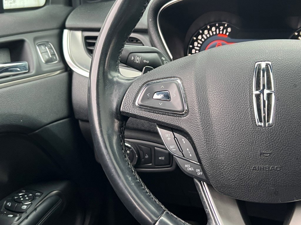 Used 2017 Lincoln MKC Reserve image 29