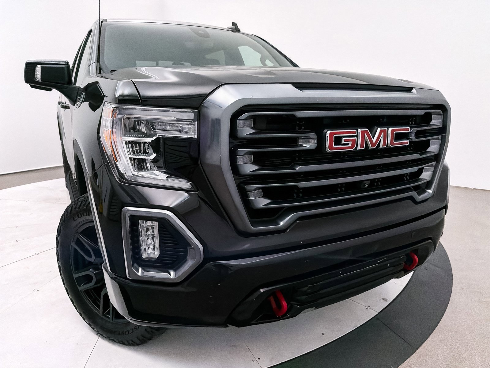 Used 2022 GMC Sierra 1500 AT4 w/ AT4 Premium Package image 2