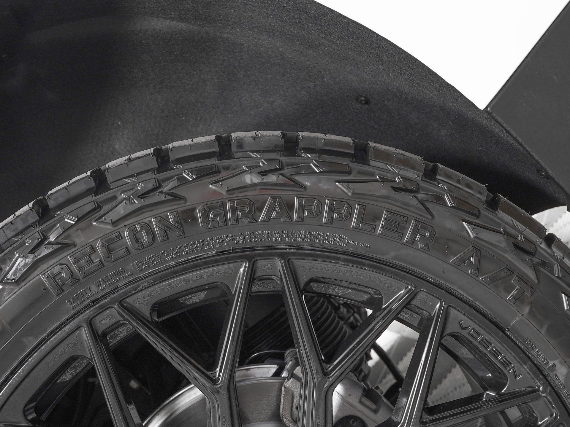 Used 2026 GMC Yukon XL AT4 Ultimate image 38