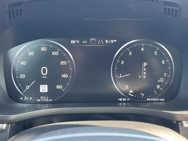 Used 2021 Volvo XC60 T5 Momentum w/ Protection Package Premier FWD image 35
