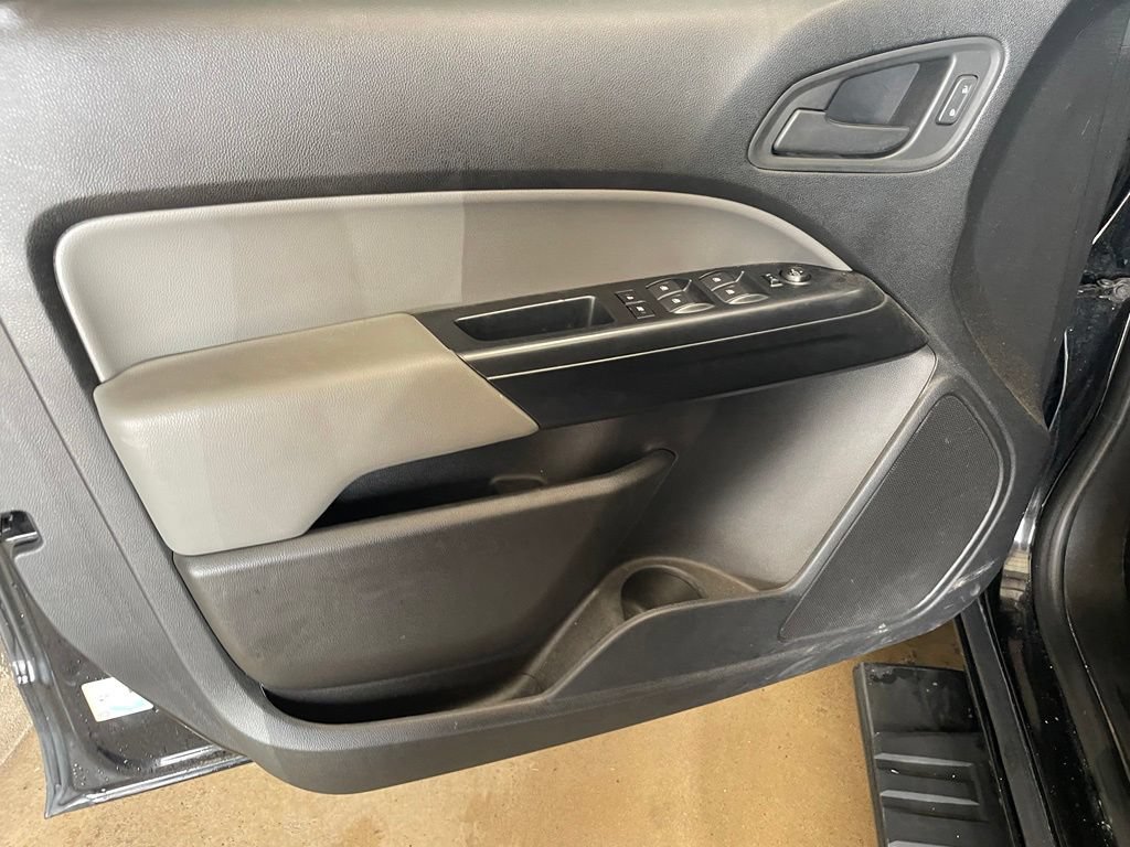 Used 2020 Chevrolet Colorado W/T w/ Custom Special Edition RWD image 9