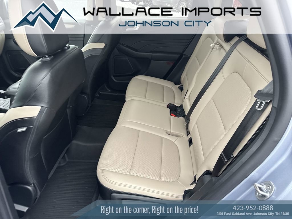 Used 2022 Ford Escape SEL w/ Technology Package image 35