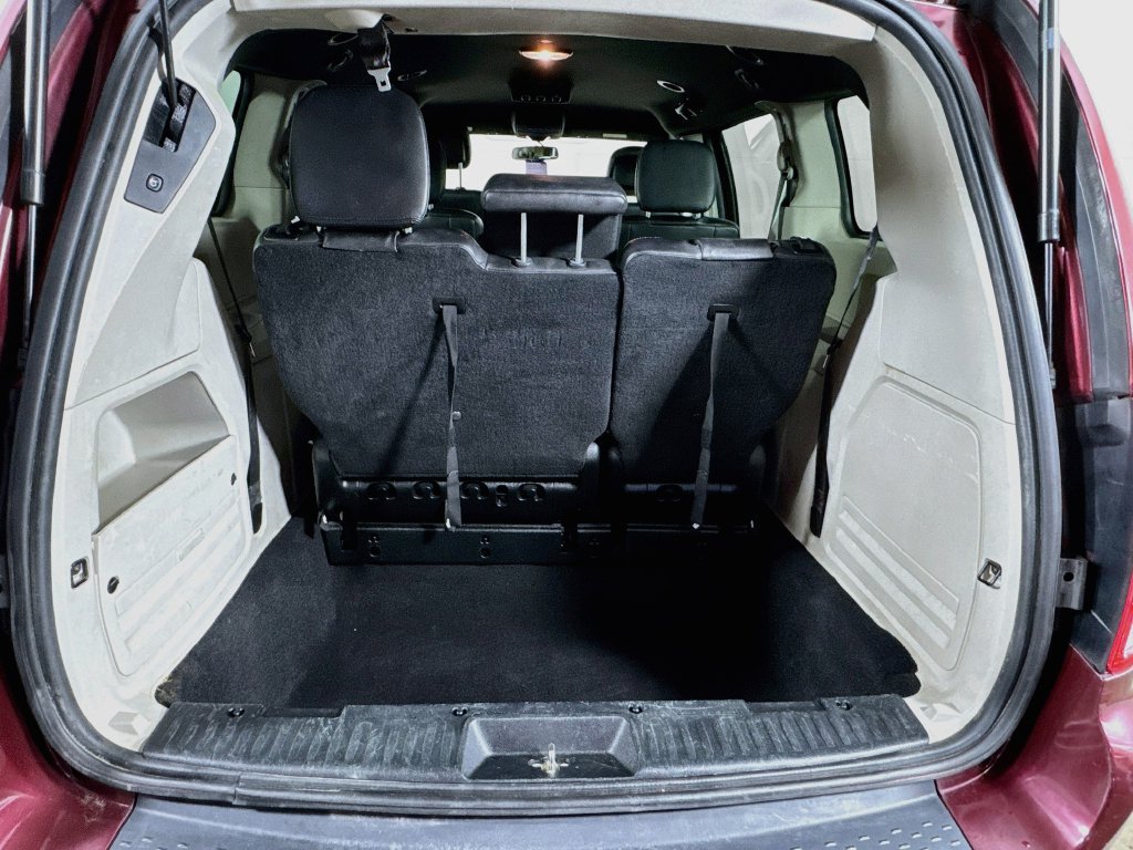 Used 2017 Dodge Grand Caravan SXT FWD image 29