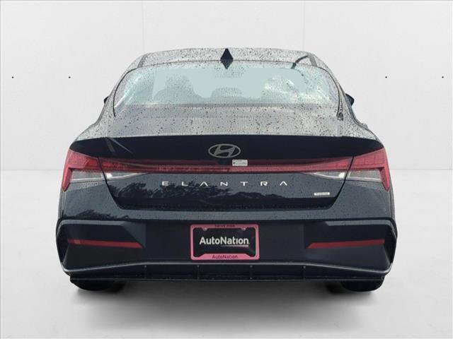 New 2025 Hyundai Elantra Limited FWD image 8