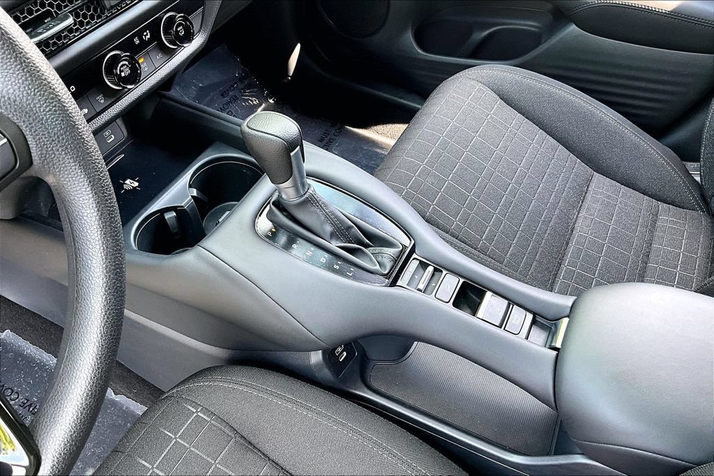 Certified 2026 Honda HR-V LX image 13