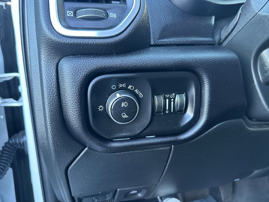 Used 2021 RAM 2500 Laramie w/ Safety Group AWD/4WD image 21