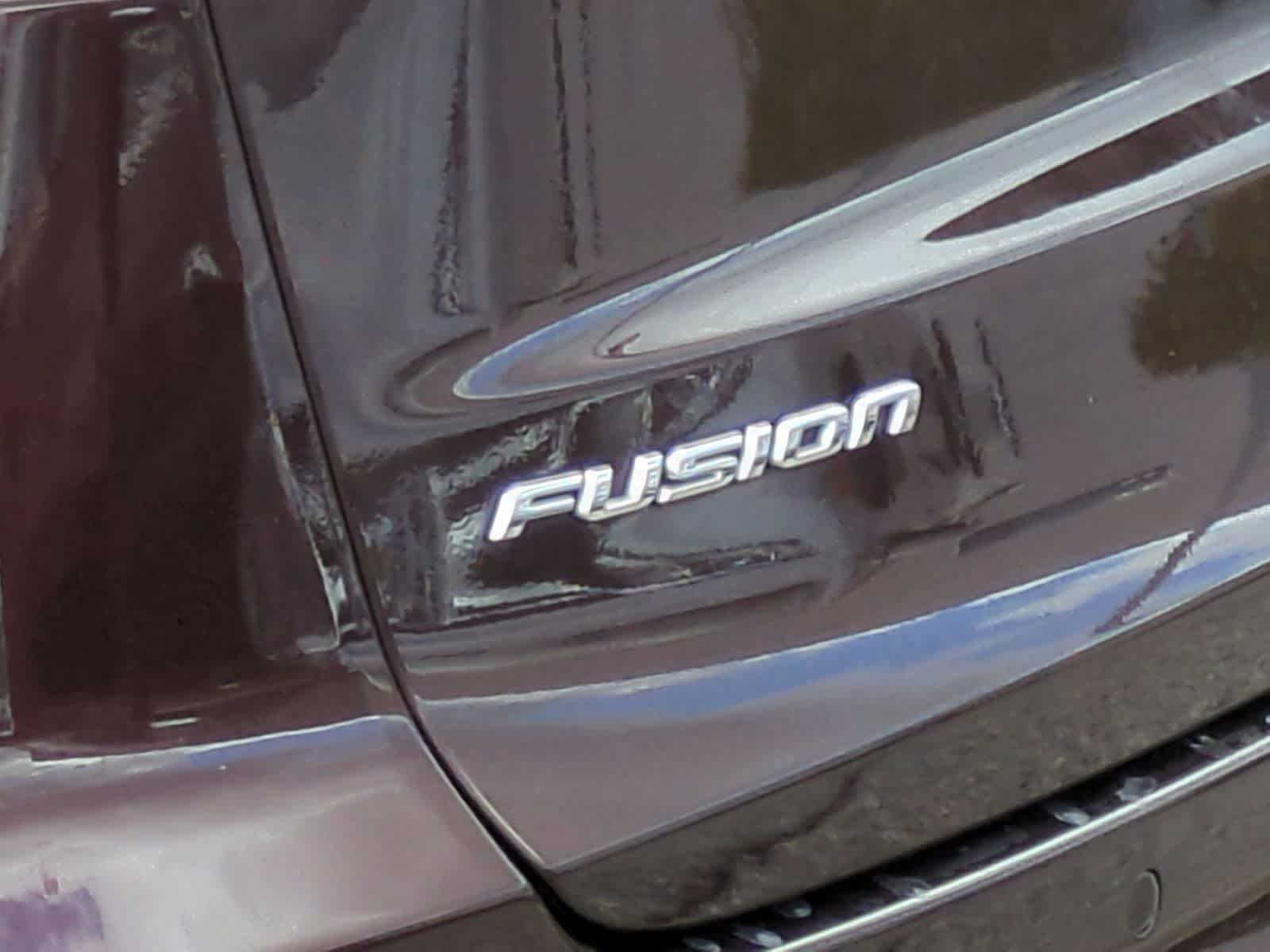 Used 2019 Ford Fusion SE FWD image 13
