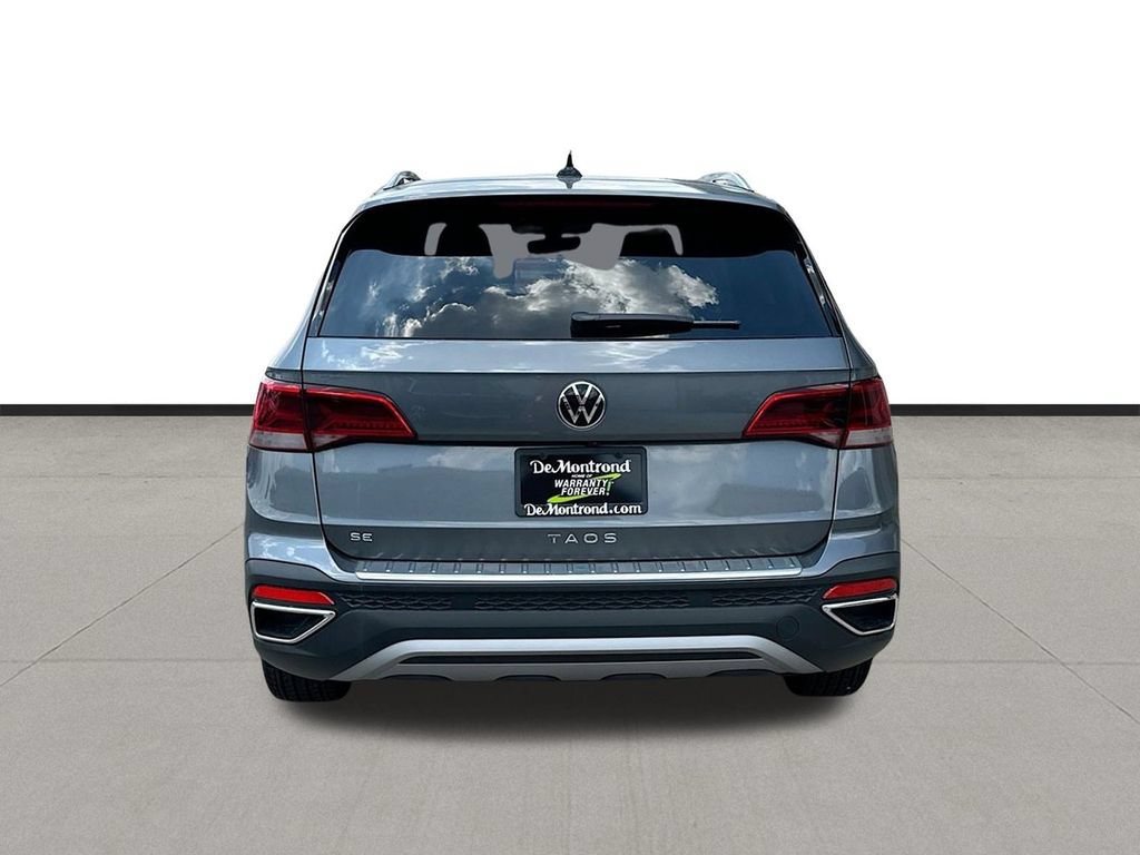 Used 2024 Volkswagen Taos SE FWD image 5