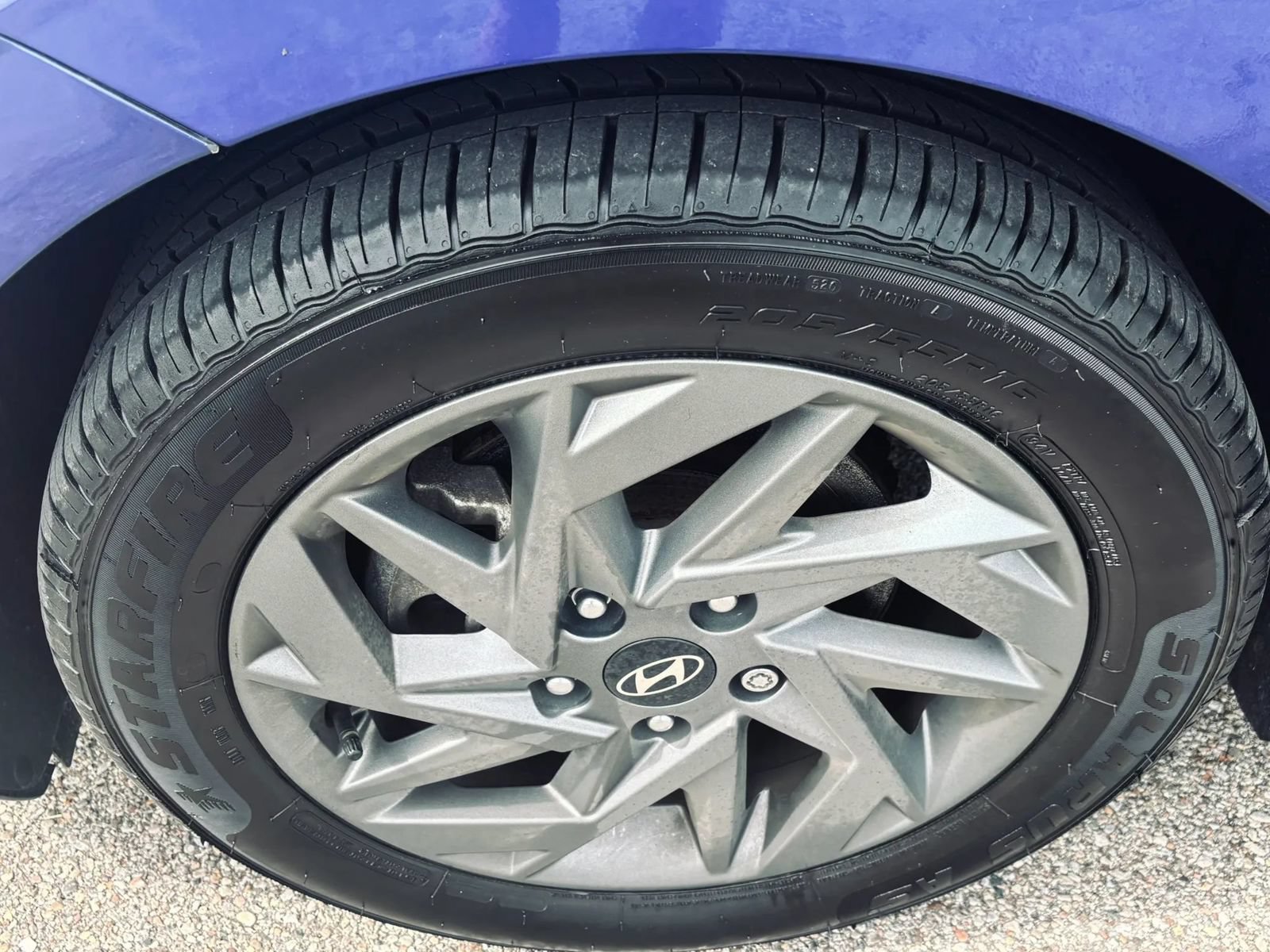 Used 2024 Hyundai Elantra SEL FWD image 4