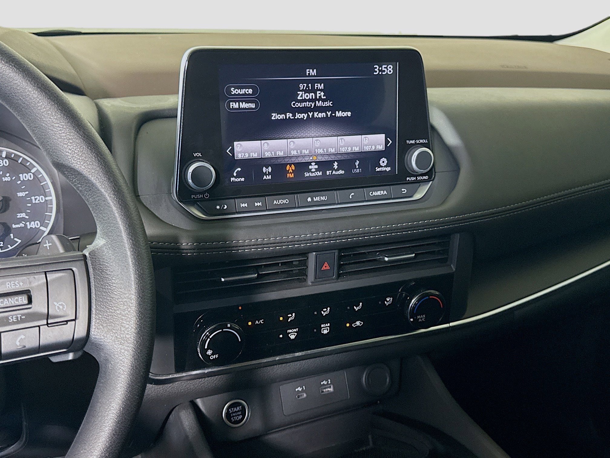 Used 2023 Nissan Rogue S image 18