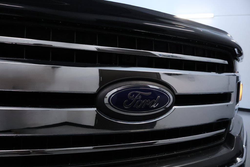 Used 2018 Ford F150 XLT AWD/4WD image 7
