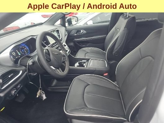 Used 2026 Chrysler Pacifica Limited FWD image 10
