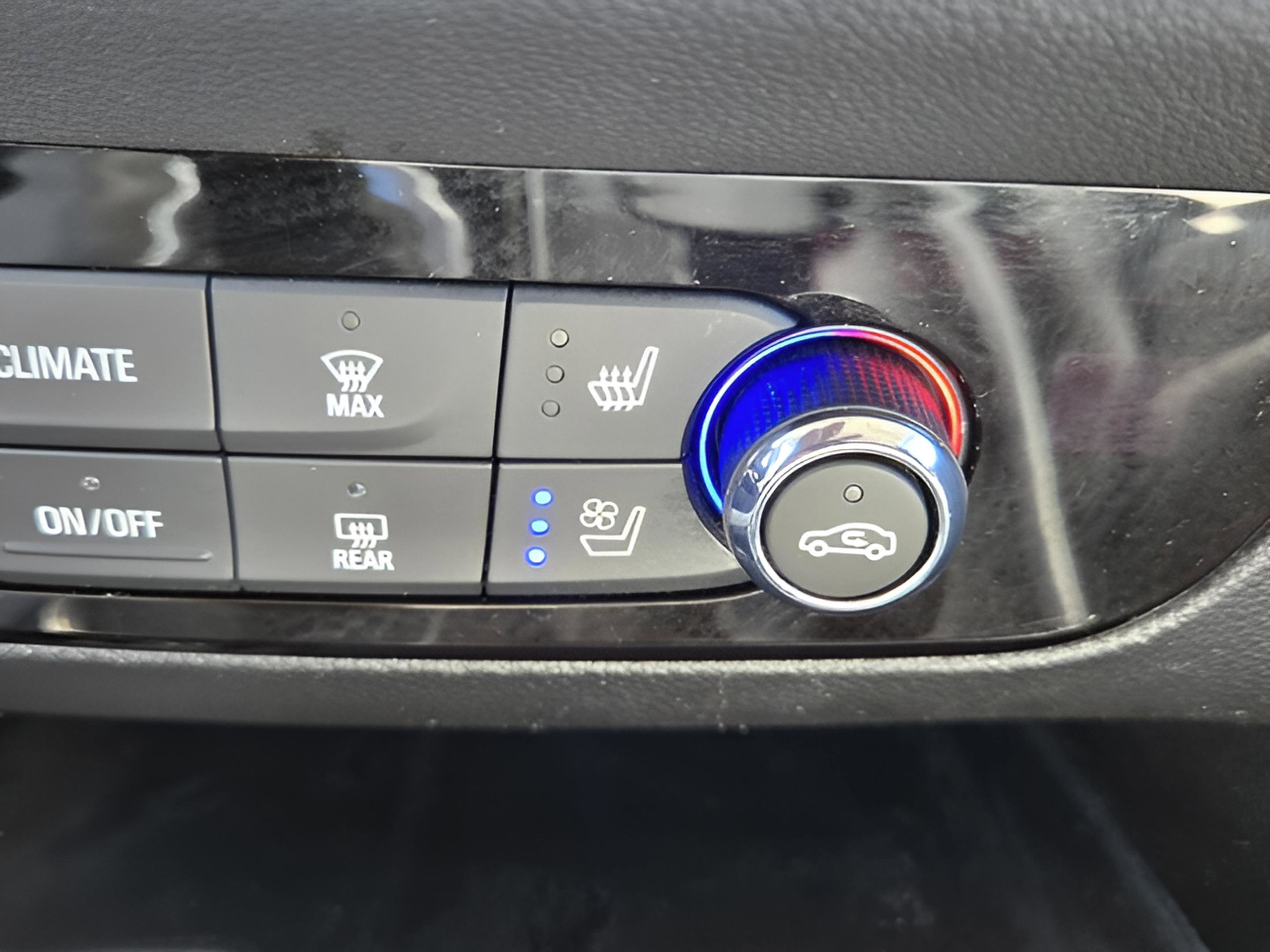 Used 2018 Buick Enclave Premium w/ Experience Buick Package image 20