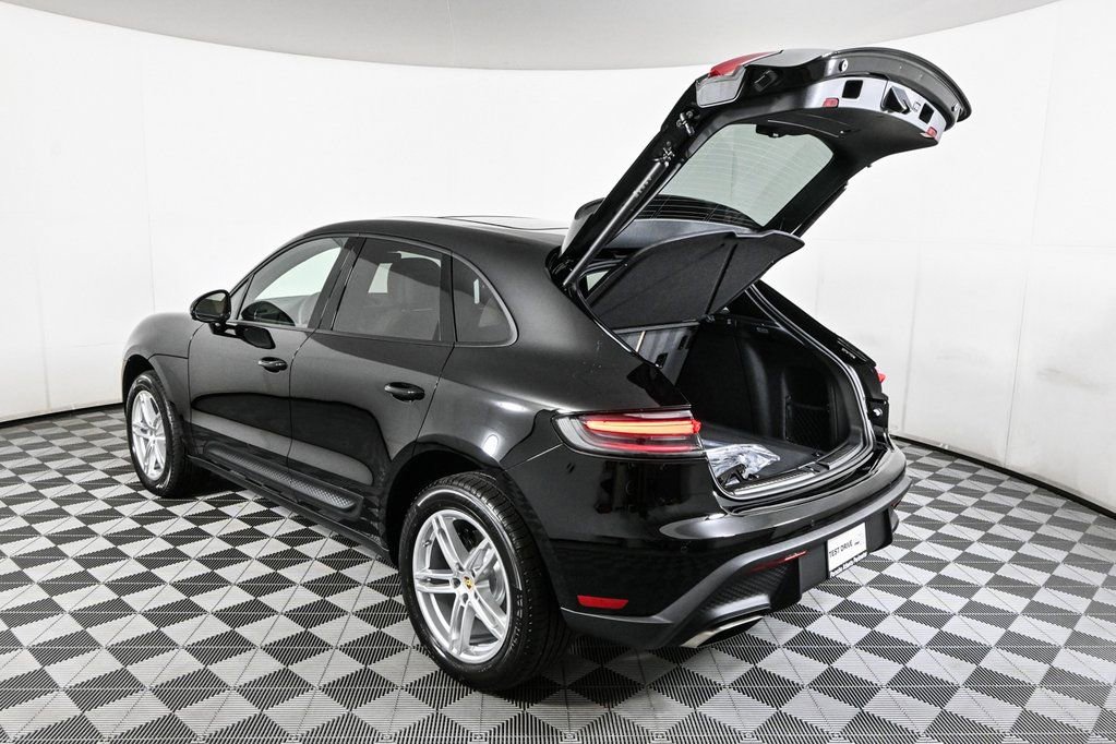 Certified 2026 Porsche Macan image 35