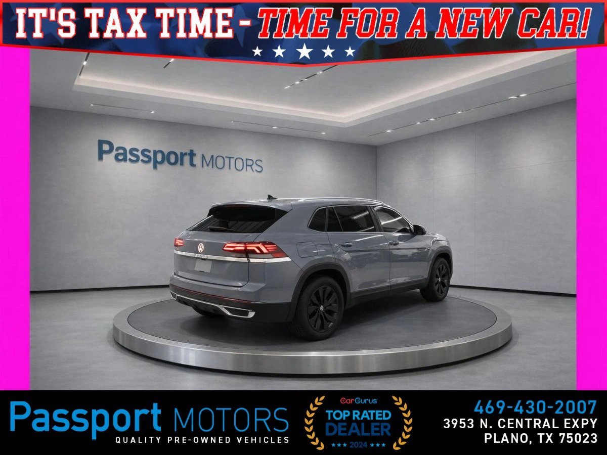 Used 2024 Volkswagen Atlas Cross Sport SE w/ Panoramic Sunroof Package FWD image 5