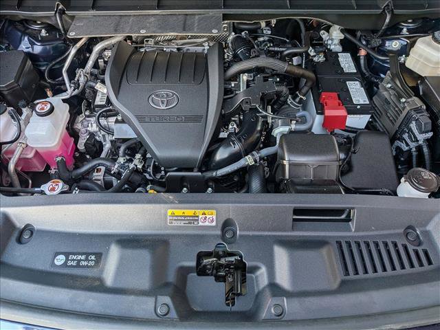 Used 2025 Toyota Highlander LE image 23