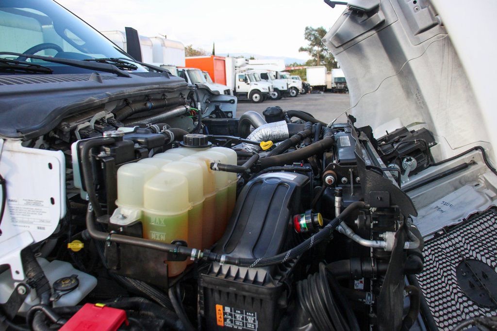 Used 2019 Ford F750 2WD Regular Cab Super Duty image 23