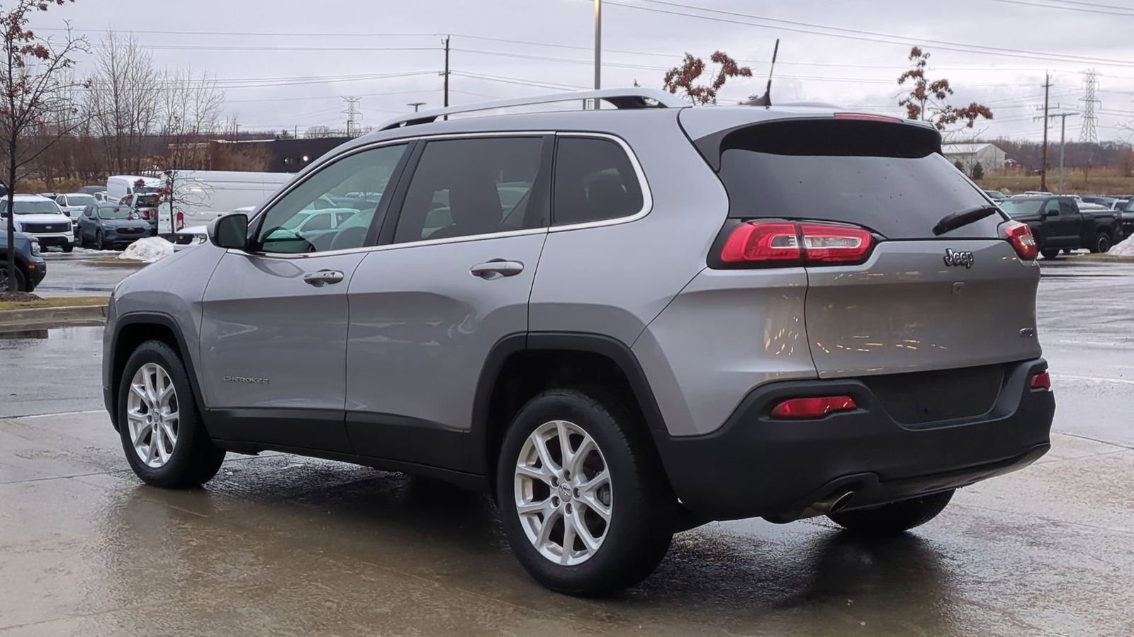 Used 2016 Jeep Cherokee Latitude w/ Comfort/Convenience Group image 3