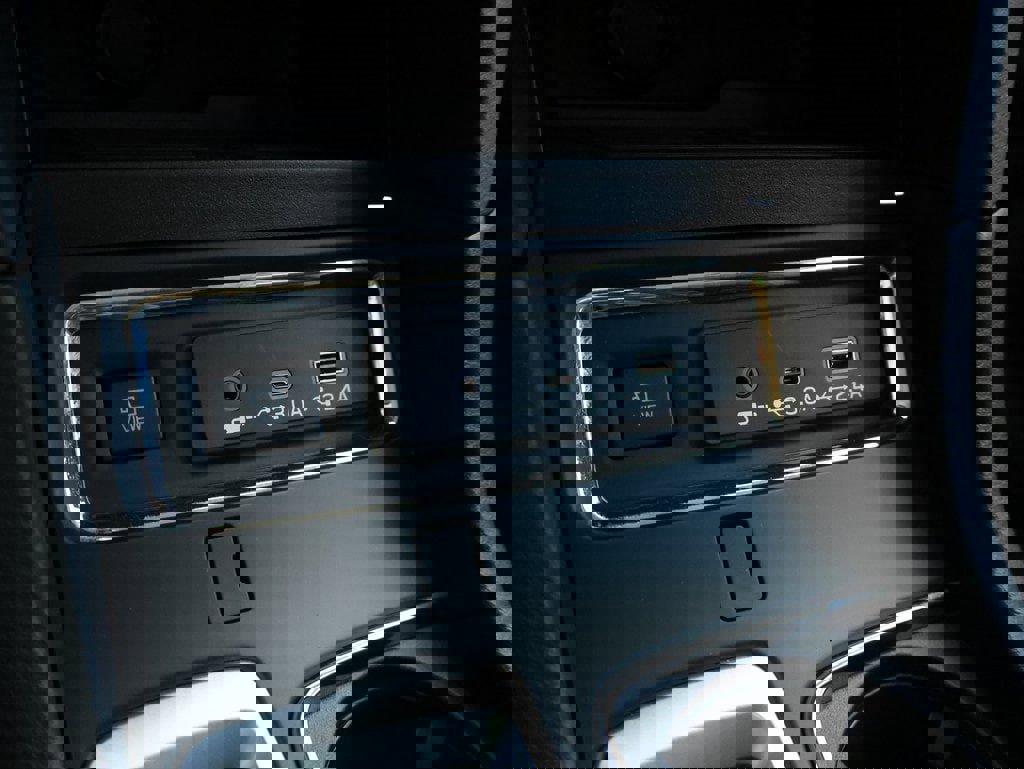 New 2025 Subaru Ascent Limited image 40