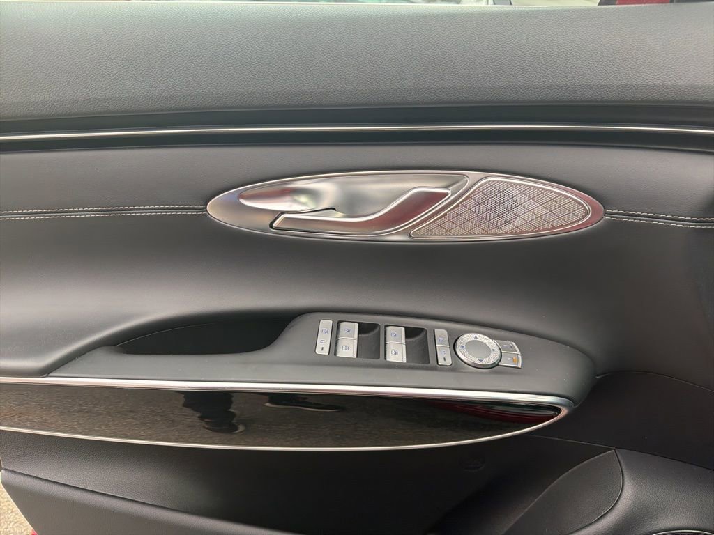 Used 2025 Genesis GV70 2.5T image 13