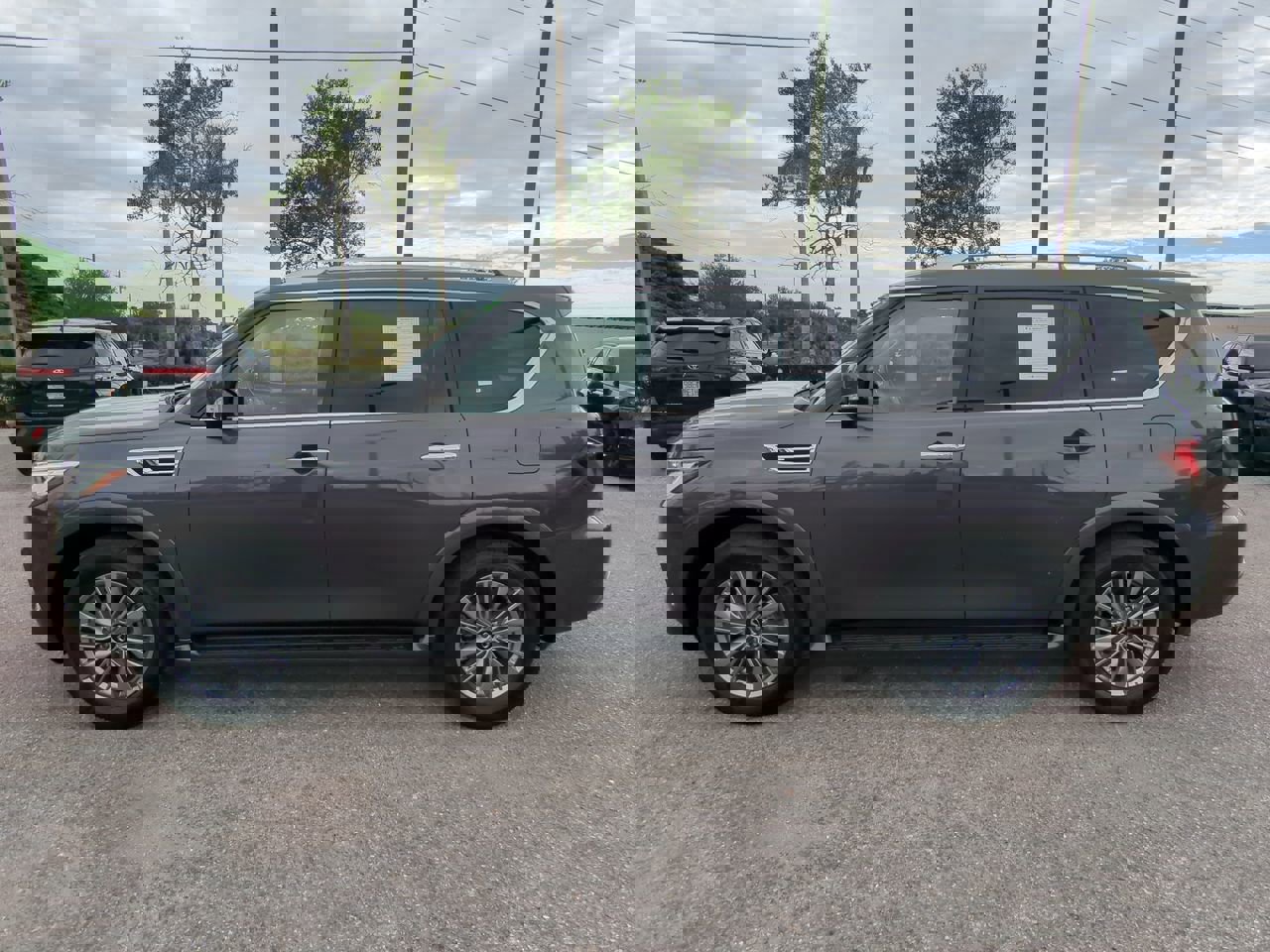 Used 2024 INFINITI QX80 Luxe image 10