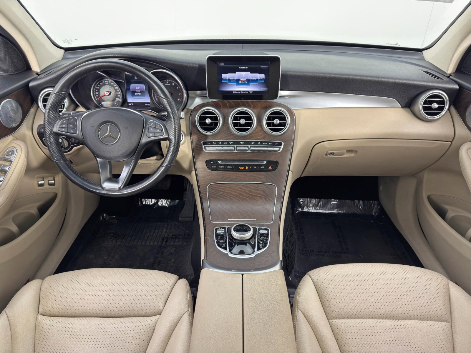 Used 2019 Mercedes-Benz GLC 350e 4MATIC w/ Premium Package image 12