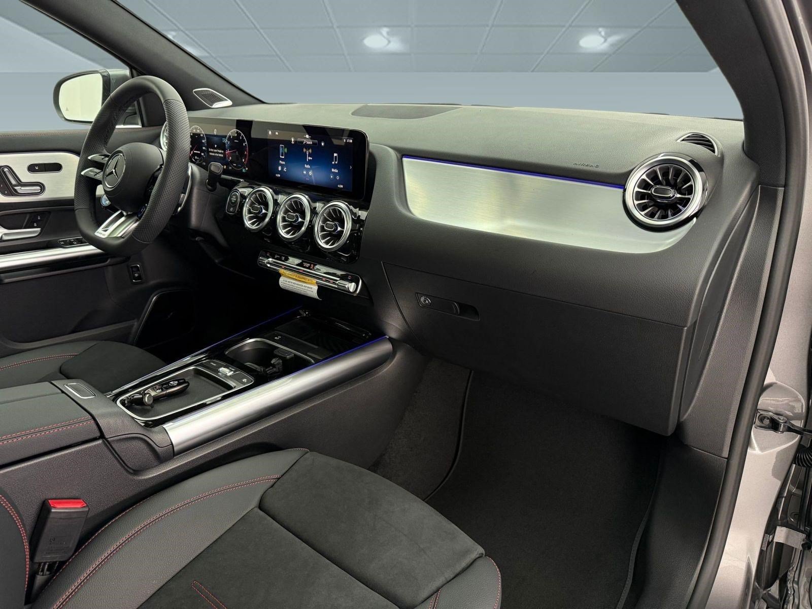 New 2026 Mercedes-Benz GLA 35 AMG 4MATIC image 21