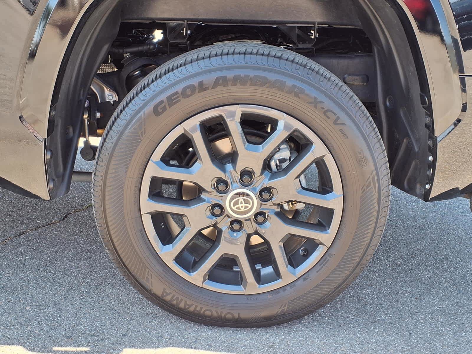 Used 2024 Toyota Tundra Platinum AWD/4WD image 10