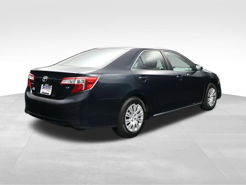 Used 2014 Toyota Camry LE FWD image 5