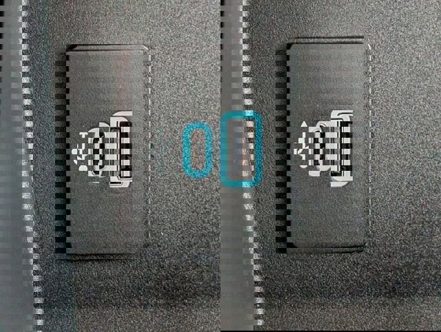 Certified 2024 Ford F250 XLT w/ FX4 Off-Road Package image 19