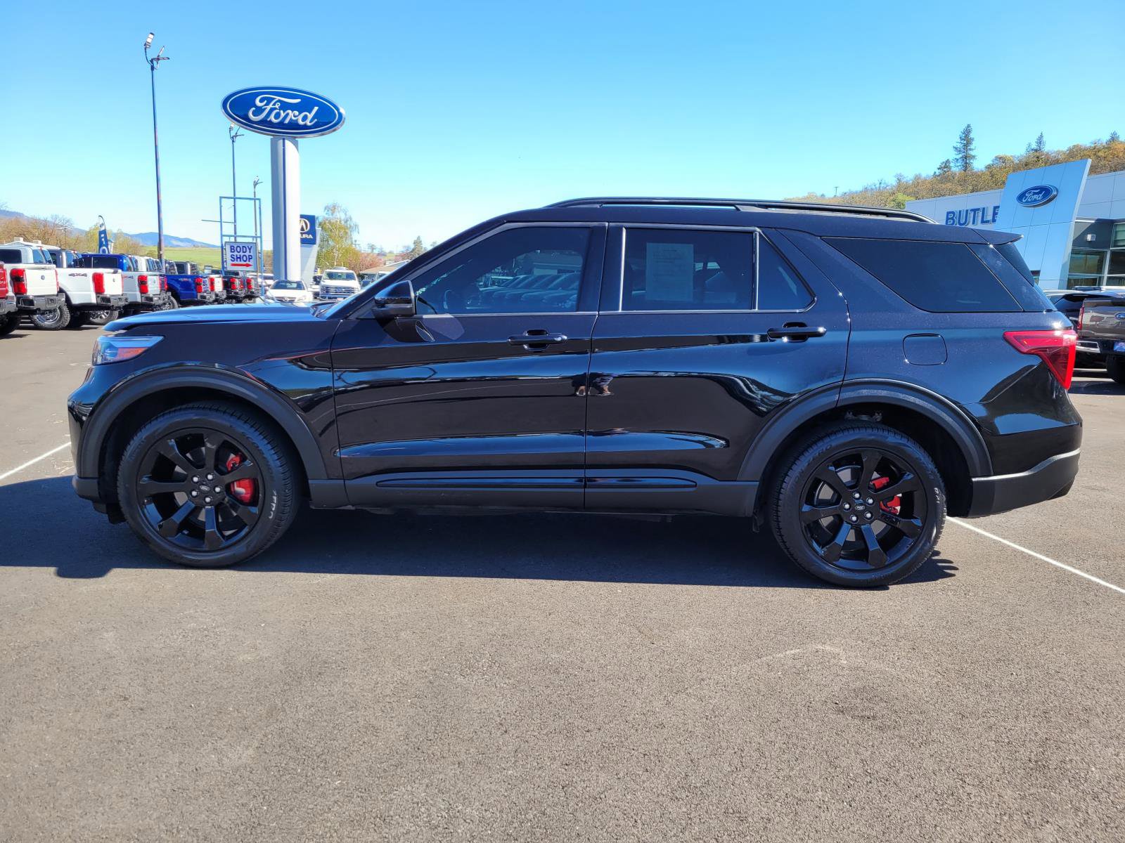 Used 2023 Ford Explorer ST w/ Equipment Group 401A image 8