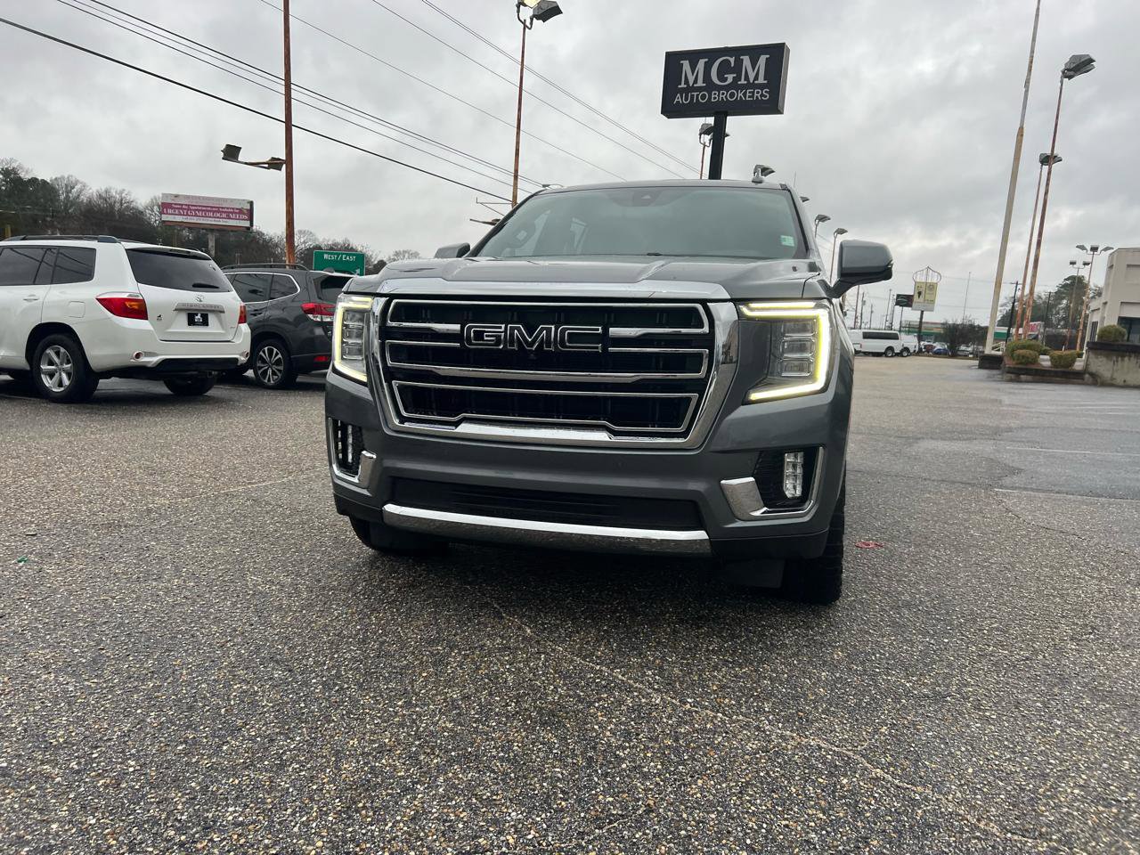 Used 2022 GMC Yukon SLT w/ SLT Premium Package image 8