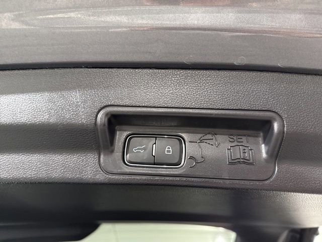 Used 2022 Ford Explorer Platinum w/ Equipment Group 601A image 13