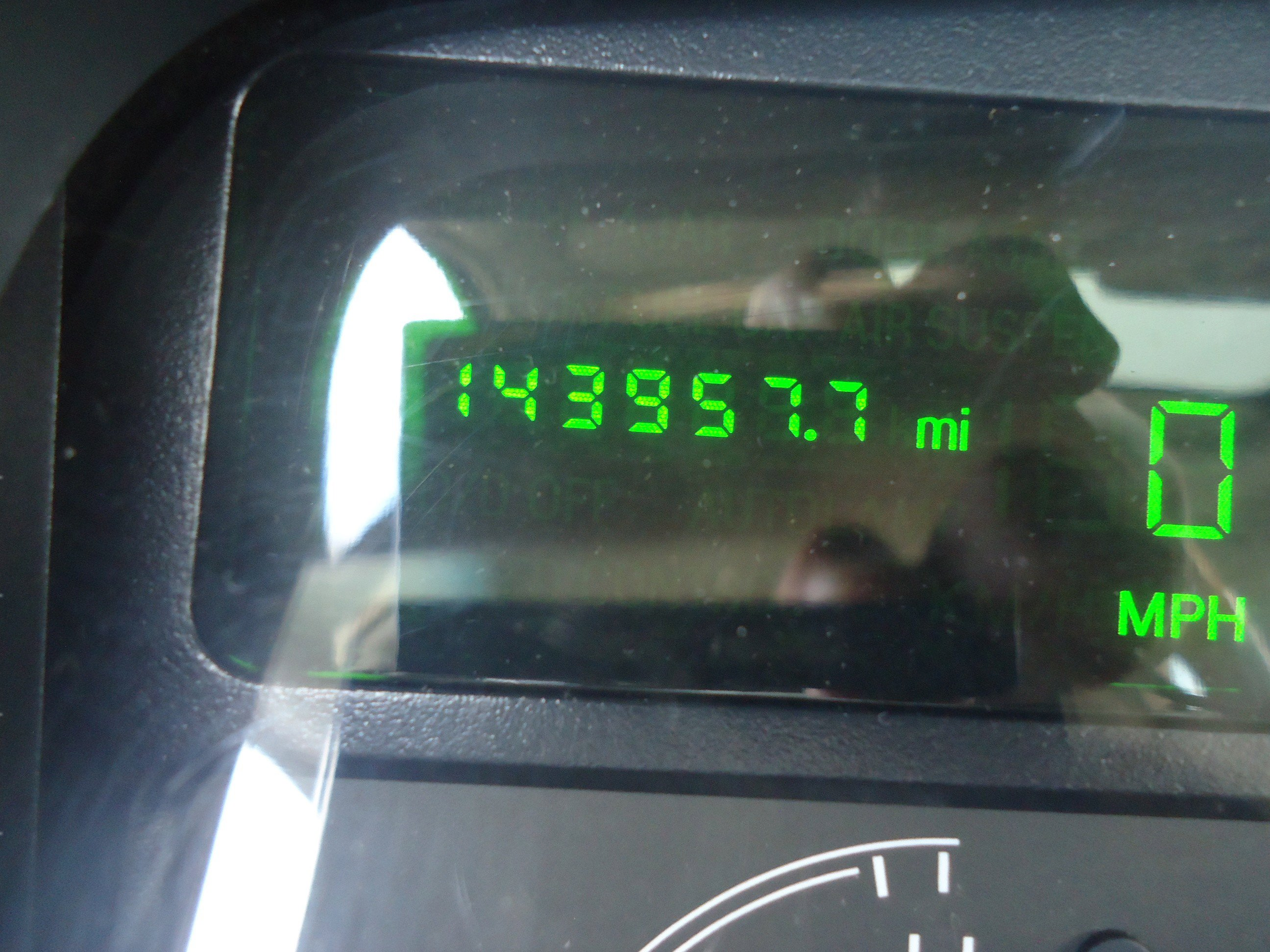 Used 2003 Lincoln Town Car Cartier RWD image 14