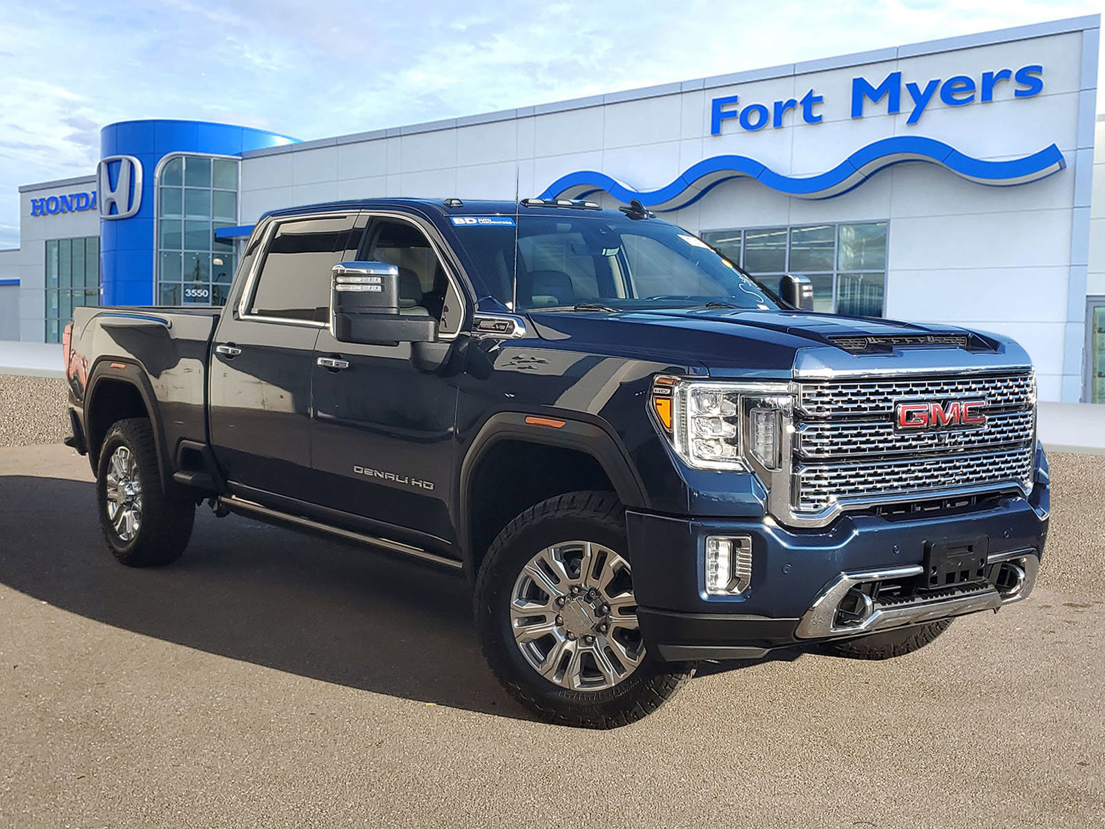 Used 2022 GMC Sierra 2500 Denali w/ Denali Ultimate Package