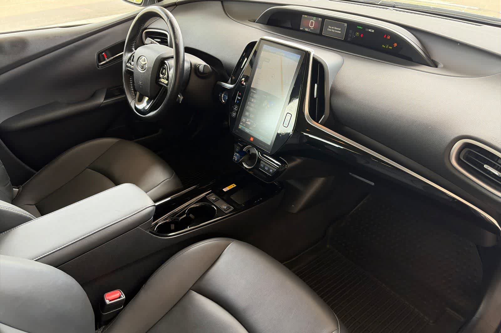Used 2021 Toyota Prius Prime Limited FWD image 16